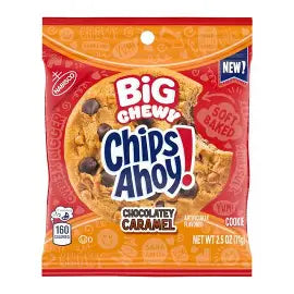 A red pack of Twice as Sweet Chips Ahoy! Big Chewy Chocolatey Caramel Cookie (71g, USA) showcases a large soft-baked caramel cookie loaded with chocolate chips and highlights “NEW!” on the packaging for classic American cookie lovers.